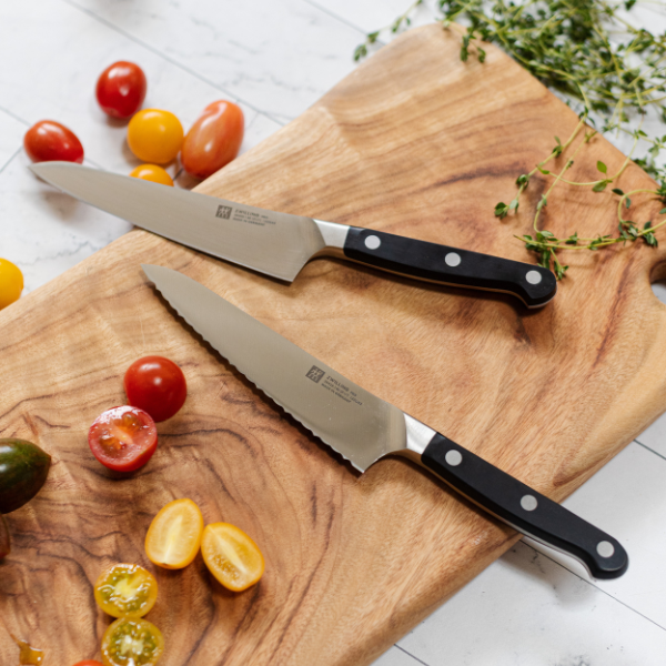 A walk through the knife case